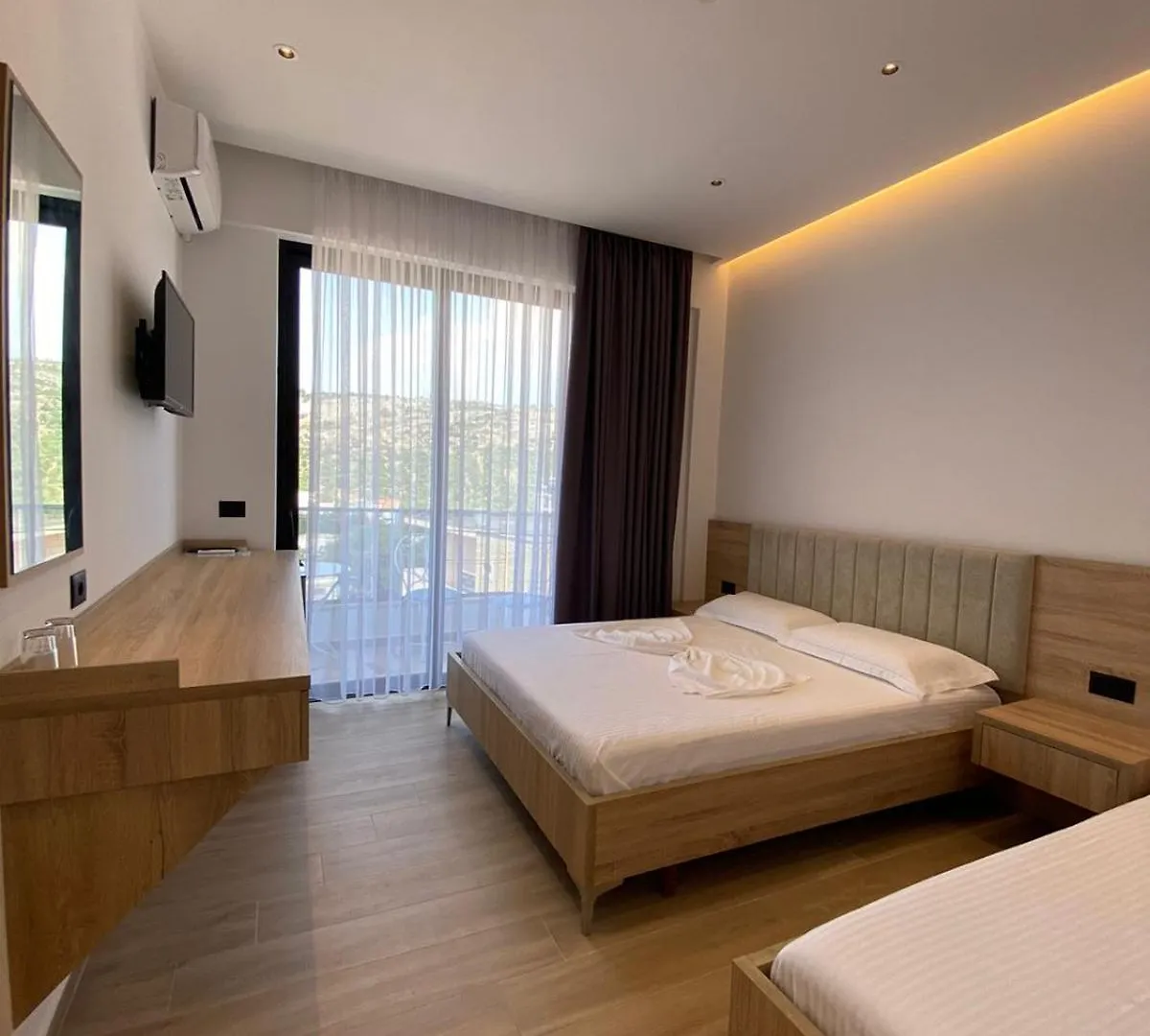 Gl Hotel Ksamil