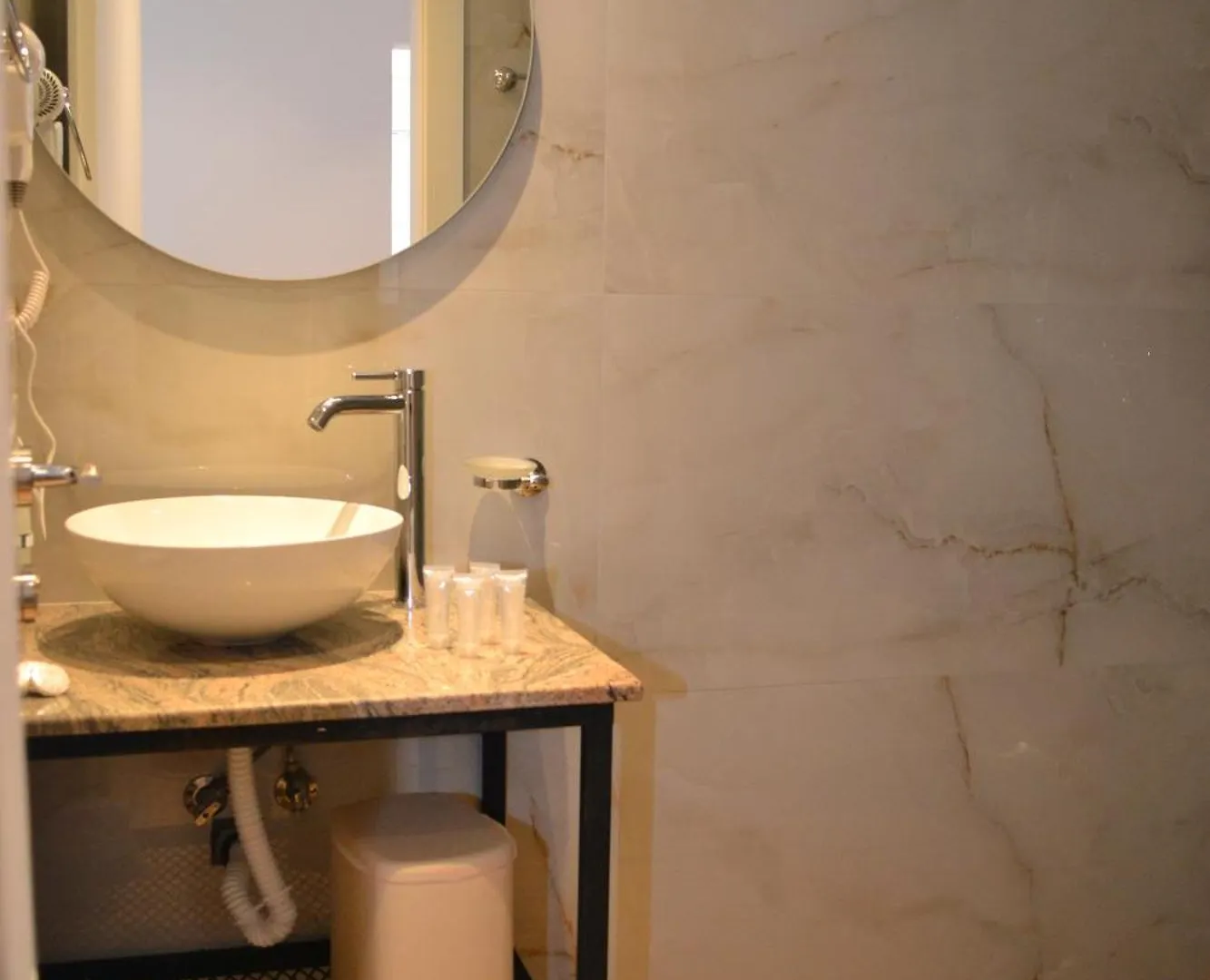 Gl Hotel 사밀